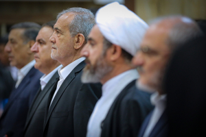 نشست با فعالان سیاسی و اجتماعی