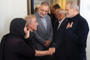 دیدار با جمعی از خانواده های آسیب دیده از جنگ