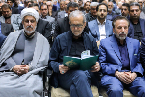حضور در مراسم یادبود حسین طیب‌نیا
