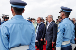 Iran president welcomed in Lahore, Pakistan