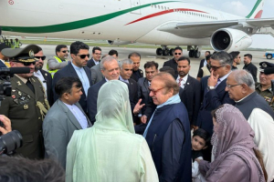 Iran president arrives in Lahore, meets Pakistani officials