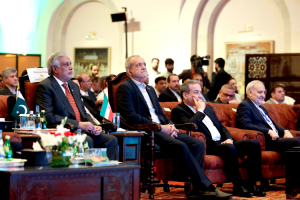 لایقرر أحد غیرنا المستقبل بالنسبة لنا