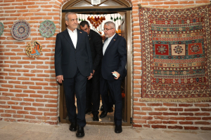 Iran president tours Blue Mosque in Yerevan