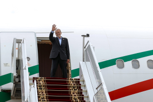 دکتر پزشکیان مینسک را به مقصد تهران ترک کرد