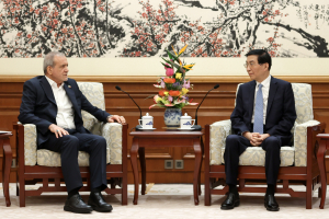 Iran president meets with member of NPCSC in Beijing