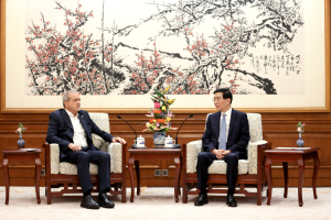 دیدار با عضو کمیته دائمی دفتر سیاسی کنگره ملی خلق چین