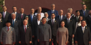 La présence du Pezeshkian à la cérémonie du défilé des forces armées chinoises à l'occasion du 80e anniversaire de la fin de la Seconde Guerre mondiale