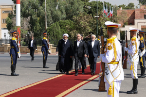 دکتر پزشکیان تهران را به مقصد دوحه ترک کرد
