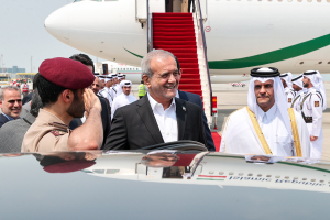 ورود رئیس جمهور به دوحه