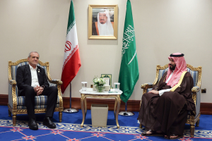 الرئيس الإيراني وولي العهد السعودي يؤكدان تعزيز التعاون الثنائي والوحدة بين الدول الإسلامية