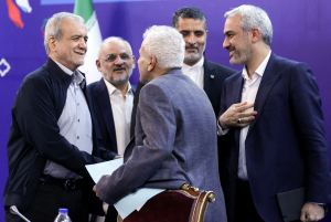 نشست صمیمی با جمعی از فرهیختگان علمی و اقتصادی