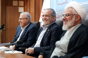 نشست با سرمایه‌گذاران و فعالان اقتصادی استان هرمزگان