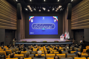 نگاه دولت به گزینش، تنگ‌نظرانه و حذف‌گرایانه نیست