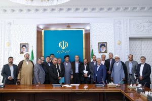 انتقاد دکتر پزشکیان از مخالفت و مقاومت مقابل اصلاح و کوچک کردن نظام اداری
