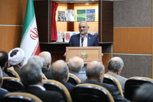دکتر حاجی میرزایی در آیین تجلیل از یک عمر مجاهدت دکتر خامه‌یار