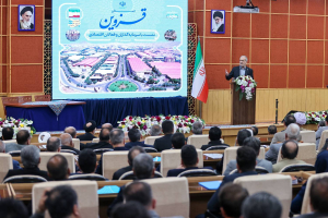 نشست با سرمایه‌گذاران و فعالان اقتصادی استان قزوین