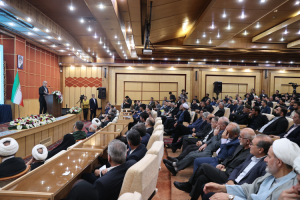 نشست با فعالان سیاسی و اجتماعی استان قزوین