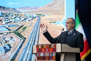 نشست با سرمایه گذاران و فعالان اقتصادی استان چهارمحال و بختیاری