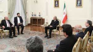 President Pezeshkian stresses importance of firm Iran-Iraq relations 