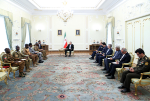 دکتر پزشکیان: نگاه ایران به آفریقا راهبردی و مبتنی بر منافع متقابل است/ آماده توسعه و تعمیق همه‌جانبه مناسبات با کشورهای آفریقایی هستیم/ سلستین سیمپوره: دستاوردهای دفاعی ایران نماد اقتدار ملی و خوداتکایی راهبردی است