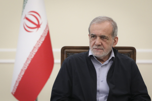 حضور حماسی و پایداری بی‌نظیر مردم در صحنه دشمنان را مایوس کرده است/خواب تسلیمِ بدون قید و شرط ایران را به گور خواهند برد/ نیروهای مسلح با عزت و قدرت از تمامیت ارضی ایران دفاع کردند/ دولت با تمام توان پای کار است؛ خود را برای شرایط جنگی آماده کرده‌ایم/قصد تجاوز به همسایگان را نداریم/ صلح و آرامش منطقه را با دیپلماسی دنبال می‌کنیم/ جریانات منطقه‌ای بازیچه دست استعمارگران و نسل‌کشان نشوند