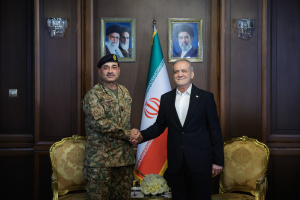 دیدار فرمانده ارتش پاکستان با رئیس‌جمهور