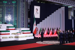 ادای احترام سران کشورها و هیأت‌های خارجی بر پیکر مطهر رهبر شهید انقلاب