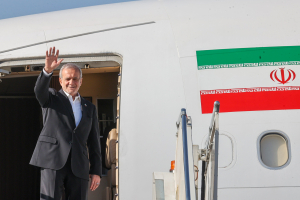 دکتر پزشکیان  ایروان را به مقصد تهران ترک کرد
