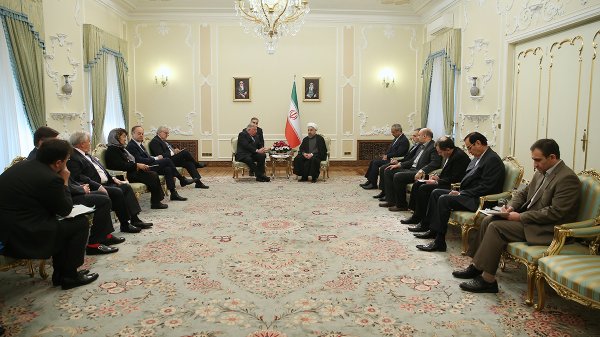 Atmosphere ready for Tehran-Paris ties development/JCPOA a model for resolving international issues/Identifying terrorist supporters not difficult/Democracy in Syria not possible with terrorists present, Syrians displaced
