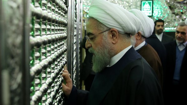President visits His Holiness Abdul Adhim al-Hasani’s (AS) shrine
