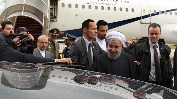 President arrives in Paris/Rouhani: A new chapter in Iran-EU ties, incl. France has begun