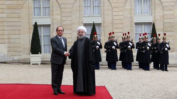President officially welcomed by French counterpart