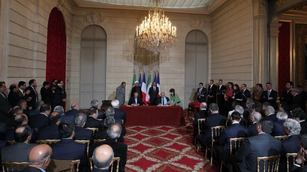 Iran, France sign 20 documents, roadmap of cooperation