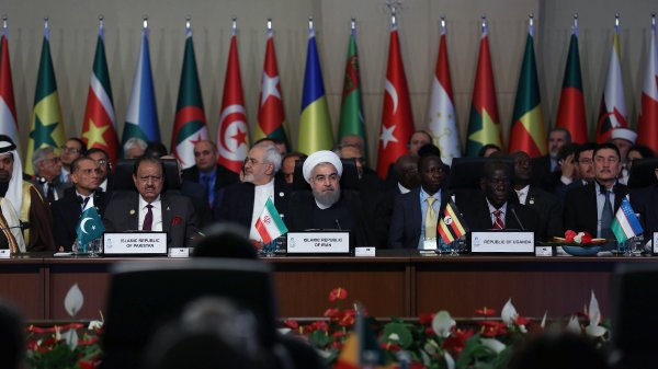 Any divisive move at OIC surely invalid/Boosting ties with Muslim World Iran’s top priority/S. Arabia, Iran not problem for each other; the main problem ignorance, prejudice, aggression