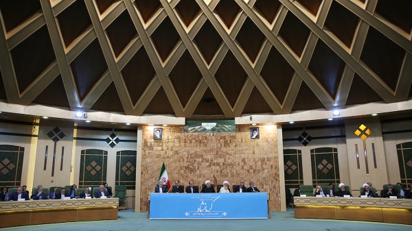 We aim for 5% growth in 1395/Political competition essential, not to harm national interests/Employment not possible through inflated gov’t; rather economic boost/Completing transit capacities, west railway essential, strategic