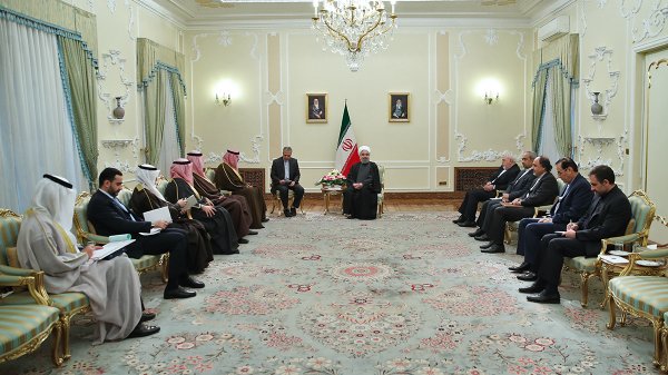 Iran’s policy to develop ties with Muslim, neighbouring countries/Dialogue the main solution to regional issues/Conveying Kuwaiti Emir’s message of condolence