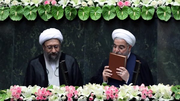 President swears in at Islamic Consultative Assembly

