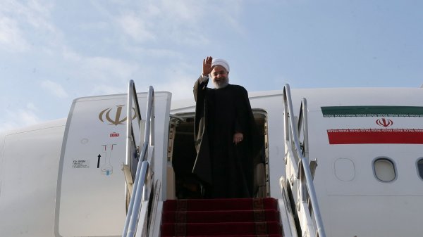 President leaves Tehran for Sochi
