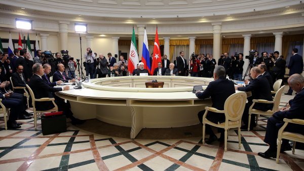 Tripartite summit of Iran, Russia, Turkey begins

