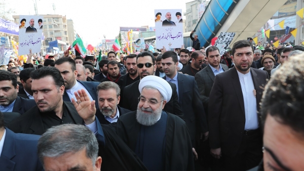 Dr Rouhani joins 22 Bahman demonstrations

