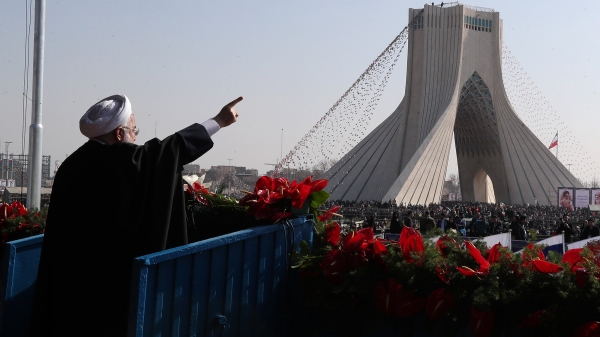 رئیس جمهور در اجتماع بزرگ مردم تهران در مراسم راهپیمایی 22 بهمن: باید همه را مجددا به سوار شدن به قطار موفقیت و پیروزی انقلاب دعوت کنیم/ برای توسعه و آبادانی ایران اسلامی به همه اصولگرایان، اصلاح طلبان و اعتدال گرایان نیاز داریم