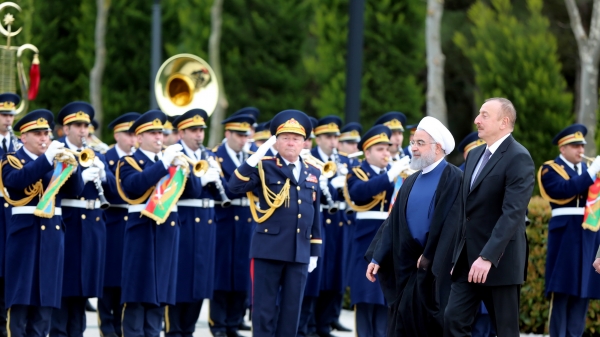 President officially welcomed at Azerbaijan presidential palace