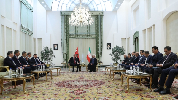 Iran, Turkey should deepen economic ties to confront US sanctions/Attempting to fight terrorism in region should affect less civilians

