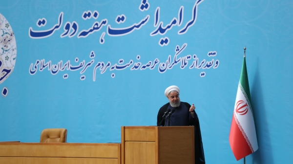 در جشنواره ملی شهید رجایی: 
حاکمان کاخ سفید از یکطرف هر روز علیه زندگی ملت ایران توطئه می کنند و از طرف دیگر دائم برای مذاکره واسطه می فرستند

