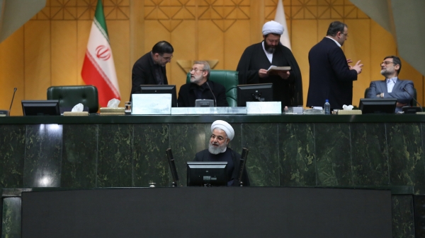 بدون وزیر بازرگانی مستقل مسایل و مشکلات صادرات و واردات و تنظیم بازار در کشور حل نمی‌شود و به همین خاطر من در ابتدای کار دولت دوازدهم لایحه دو فوریتی خدمت شما فرستادم و از شما خواهش کردم وزارت بازرگانی را جدا کنید.