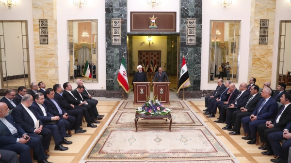 Issuing visas for Iranian, Iraqi pilgrims, tourists to become free/ We're ready to help with Iraq's reconstruction/ Shalamcheh-Basra Railway project construction to begin

