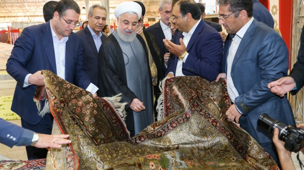 در افتتاح نمایشگاه فرش دستباف تبریز