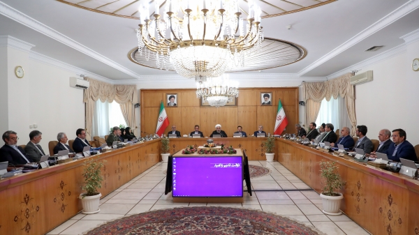 Gov’t first duty to serve people honestly/ We have to use friendly countries’ potentials for settling issues/ No conflict between using domestic power, establishing foreign ties

