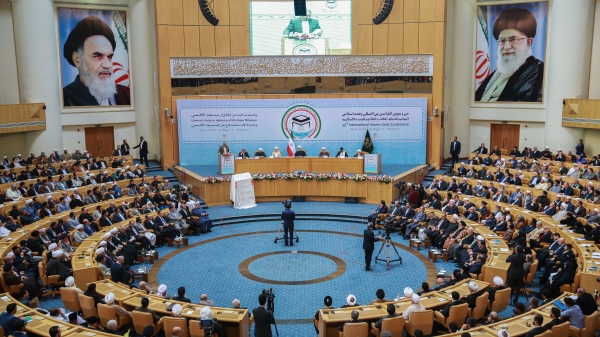 Palestine, Al-Quds most important issues in World of Islam/ US, Zionist Regime’s failure because of World of Islam’s vigilance, alertness/ Young generation should understand that US not regional nations, Muslims’ friend/ Regional issues must be resolved by its own peoples

