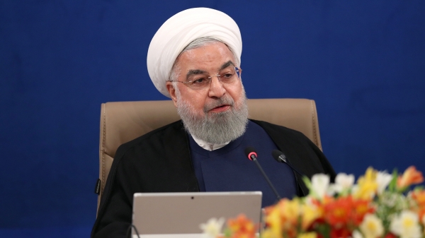وزیر محترم کار و تعاون به من اطلاع دادند که در هفته‌های آتی 2 هزار میلیارد تومان عرضه اولیه در بورس از طریق برخی از شرکت‌های شستا خواهند داشت و این مسأله مهمی است و البته باز هم در ماه‌های پیش رو عرضه‌های اولیه زیادی خواهیم داشت و این عرضه اولیه بازار سرمایه ما را مستحکم می‌کند و نمی‌گذارد حبابی وارد این بازار شود و ان‌شاء الله مردم شاهد نشاط خوبی خواهند بود.
همانطور که در زمینه سهام عدالت، این  سهام با آزادسازی‌ باعث شد که این بازار هم تعمیق و هم توسعه پیدا کند و میلیون‌ها نفر مستقیم یا غیرمستقیم وارد این بازار شدند که به طور مستقیم و غیر مستقیم سهام را در اختیار گرفتند.
 این یک حرکت بسیار خوبی در بازار سرمایه خواهد بود و این در شرایط کرونا، شاید کشور ما در زمینه بازار سرمایه از همه کشورها، قدم‌های بهتری را برداشته و ما داریم در این زمینه به پیش‌ می‌رویم و این هم برای کشور ما بسیار مهم است.
